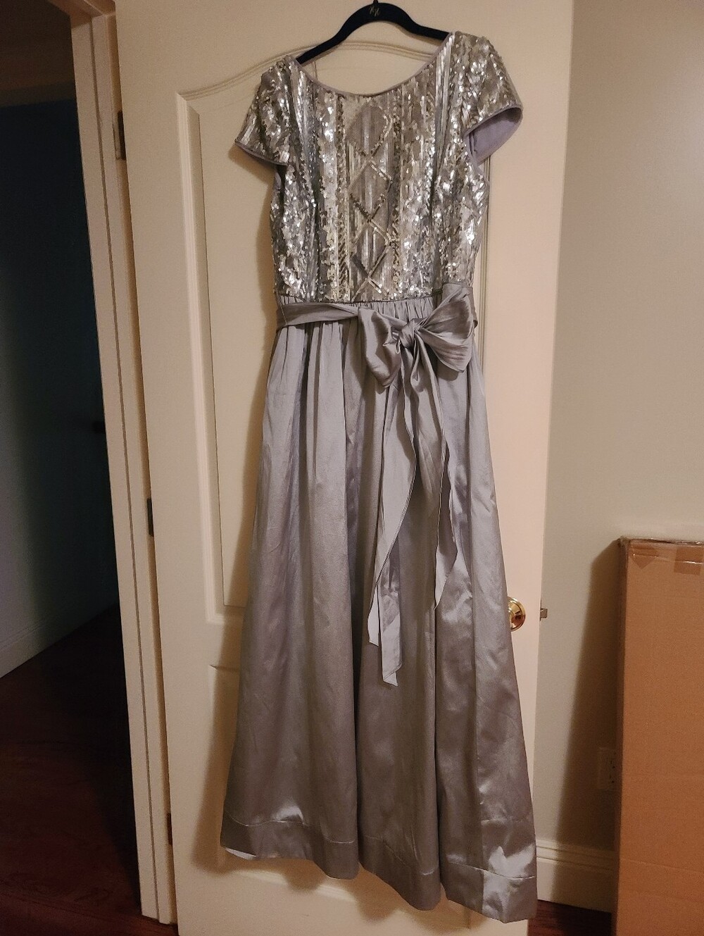 Adrianna Papell Girls Silver Sequin Satin Waist Dress